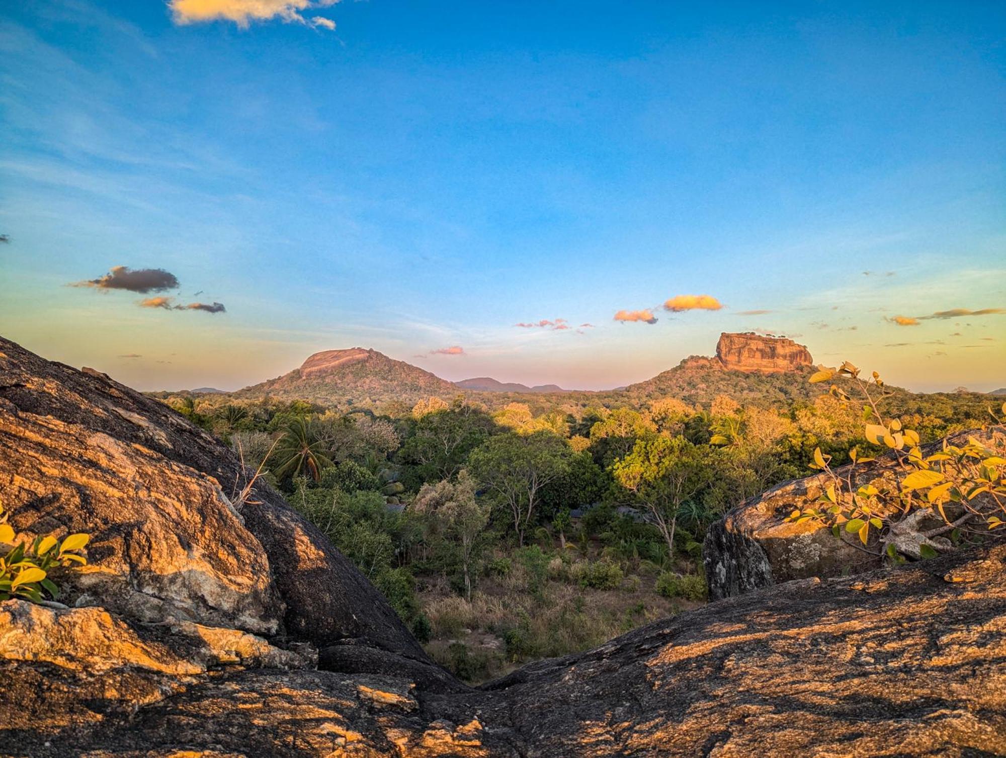 Sigiri Choona Lodge 'Unique Sunrise Viewpoint' Sigiriya Bagian luar foto